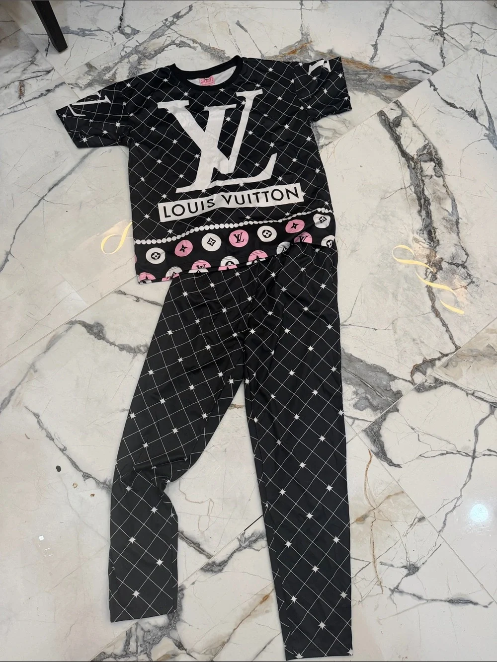 New Louis Vuitton Black and Pink womans legging Set with Logo Print L